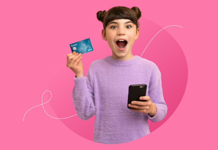 Найкращі дитячі платіжні картки в Україні